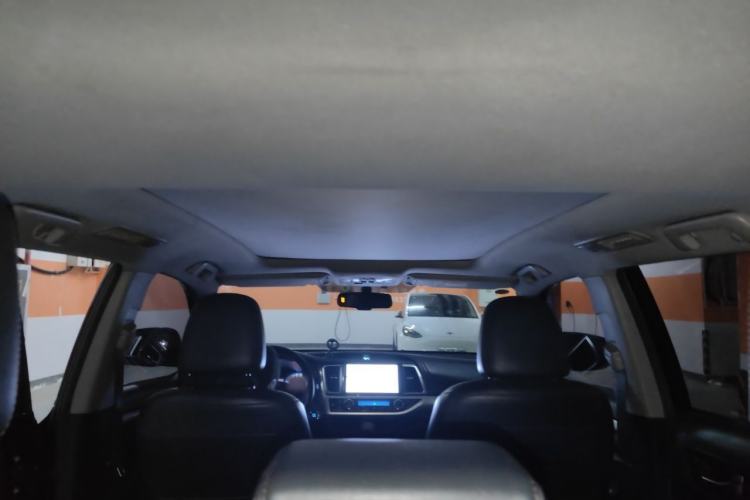 Used Toyota Highlander 2017 2.0T Two-Wheel Drive Luxury Edition 7 Seats Headliner