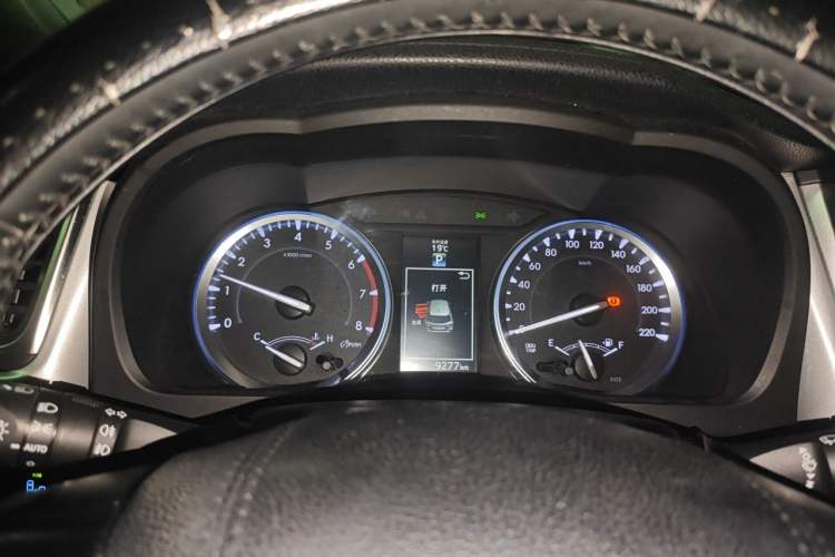 Used Toyota Highlander 2017 2.0T Four-Wheel Drive Ultimate Edition 7 Seats Instrument Cluster