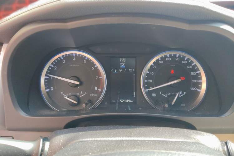 Used Toyota Highlander 2017 3.5L Four-Wheel Drive Ultimate Edition 7-Seater Instrument Cluster