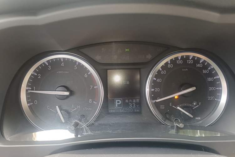 Used Toyota Highlander 2017 2.0T Two-Wheel Drive Elite Version 7 Seats Instrument Cluster