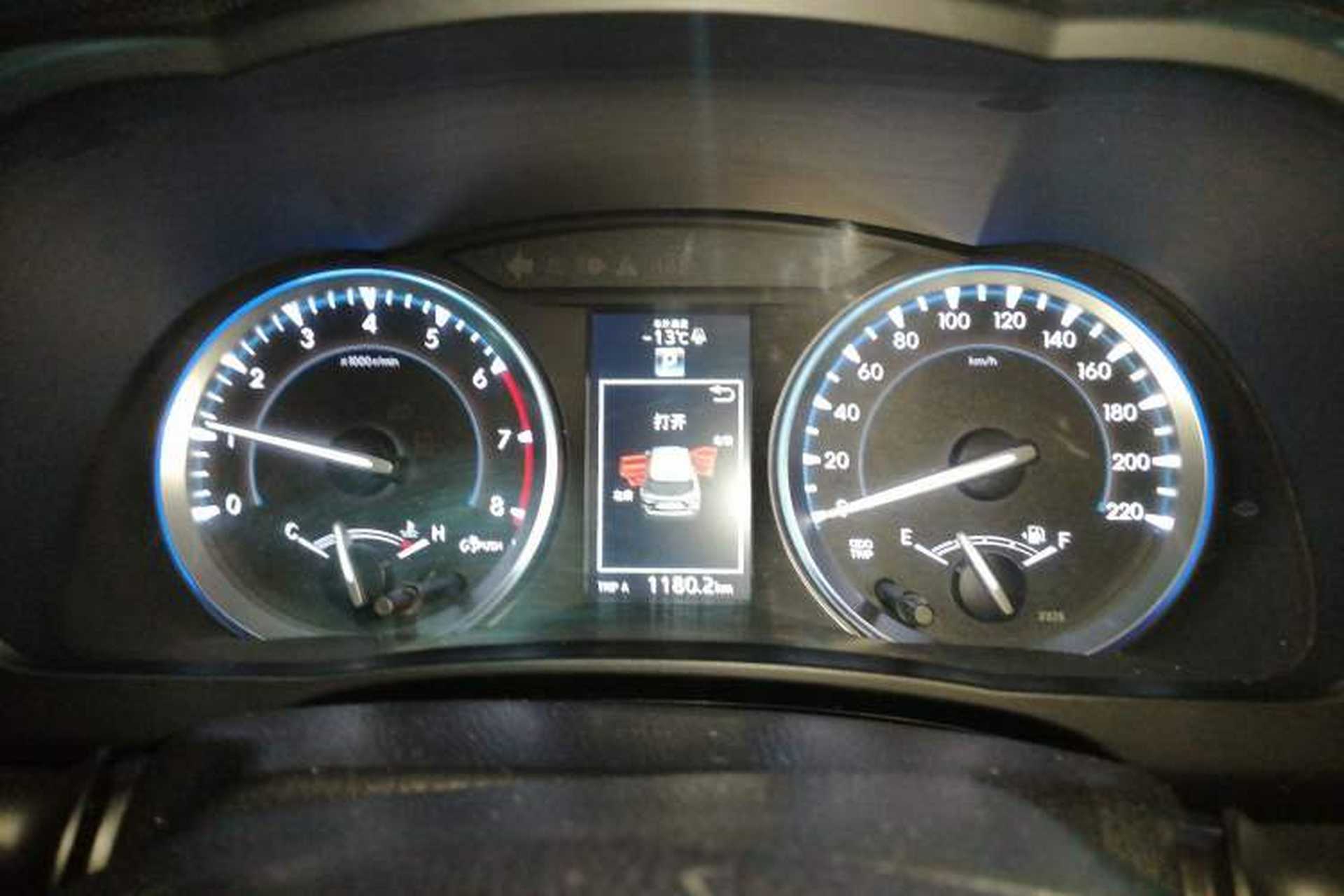 Used Toyota Highlander 2017 2.0T Four-Wheel Drive Ultimate Edition 7 Seats Instrument Cluster