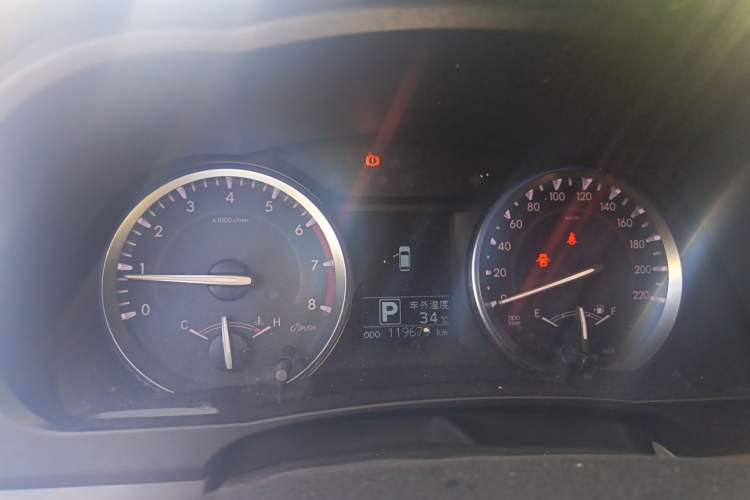 Used Toyota Highlander 2017 2.0T Two-Wheel Drive Elite Version 7 Seats Instrument Cluster