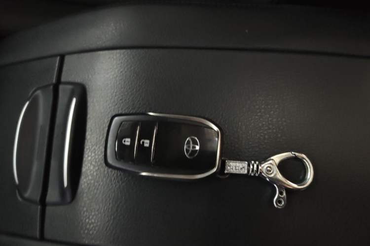 Used Toyota Highlander 2017 2.0T Four-Wheel Drive Luxury Edition 7 Seats Interior 1