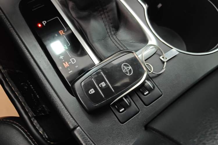 Used Toyota Highlander 2017 2.0T Four-Wheel Drive Luxury Edition 7 Seats Interior 1