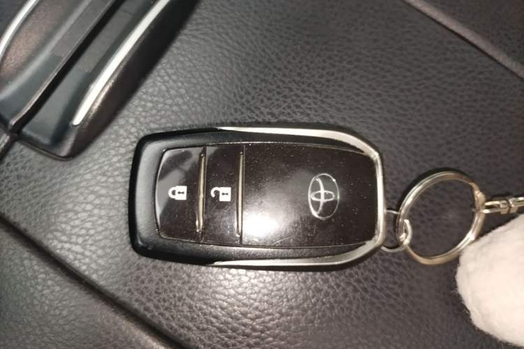 Used Toyota Highlander 2017 2.0T Four-Wheel Drive Luxury Edition 7 Seats Interior 1