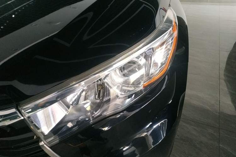 Used Toyota Highlander 2017 2.0T Four-Wheel Drive Elite Edition 7-Seater Left Front Headlight