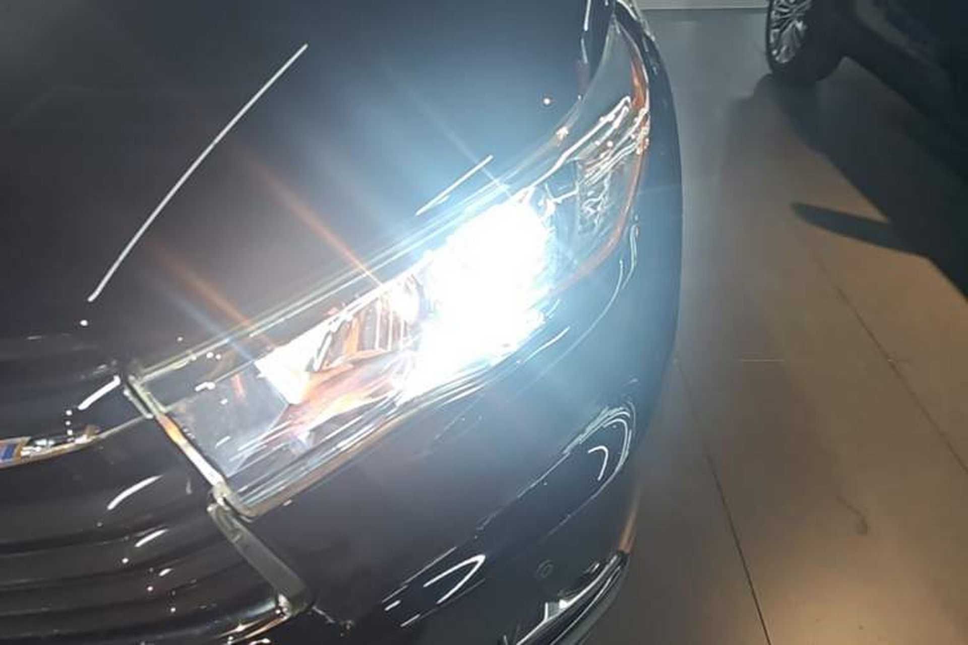 Used Toyota Highlander 2017 2.0T Two-Wheel Drive Luxury Edition 7 Seats Left Front Headlight
