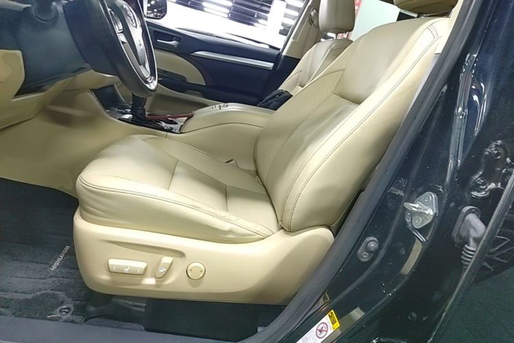 Used Toyota Highlander 2017 2.0T Four-Wheel Drive Luxury Edition 7 Seats Left Front Seat