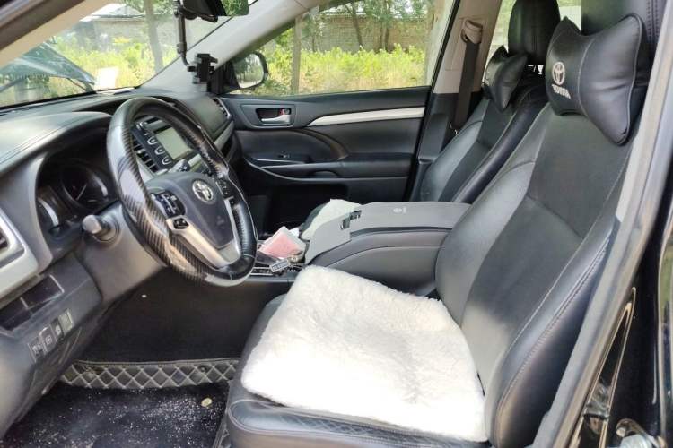 Used Toyota Highlander 2017 2.0T Two-Wheel Drive Luxury Edition 7 Seats Left Front Seat