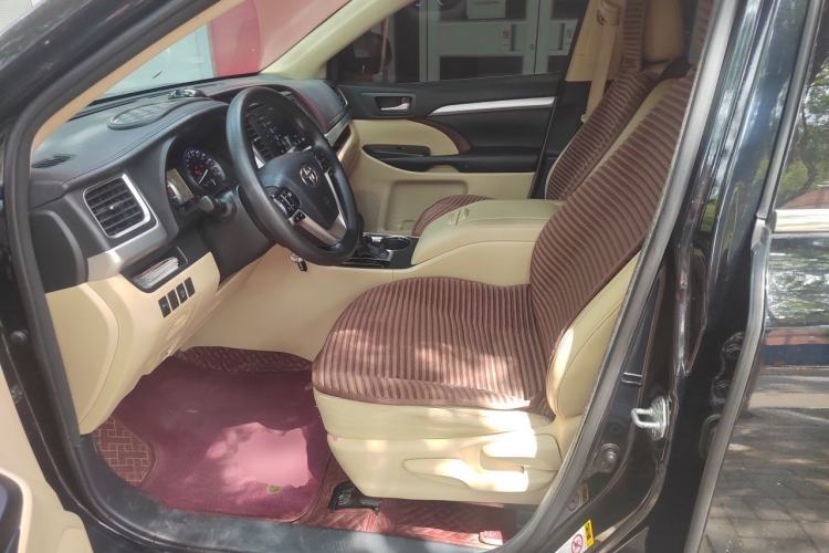 Used Toyota Highlander 2017 2.0T Two-Wheel Drive Elite Version 7 Seats Left Front Seat