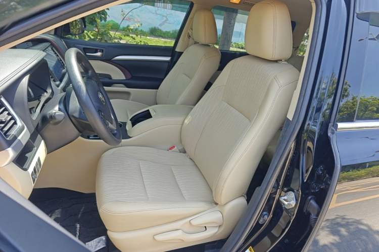 Used Toyota Highlander 2017 2.0T Four-Wheel Drive Elite Edition 7-Seater Left Front Seat
