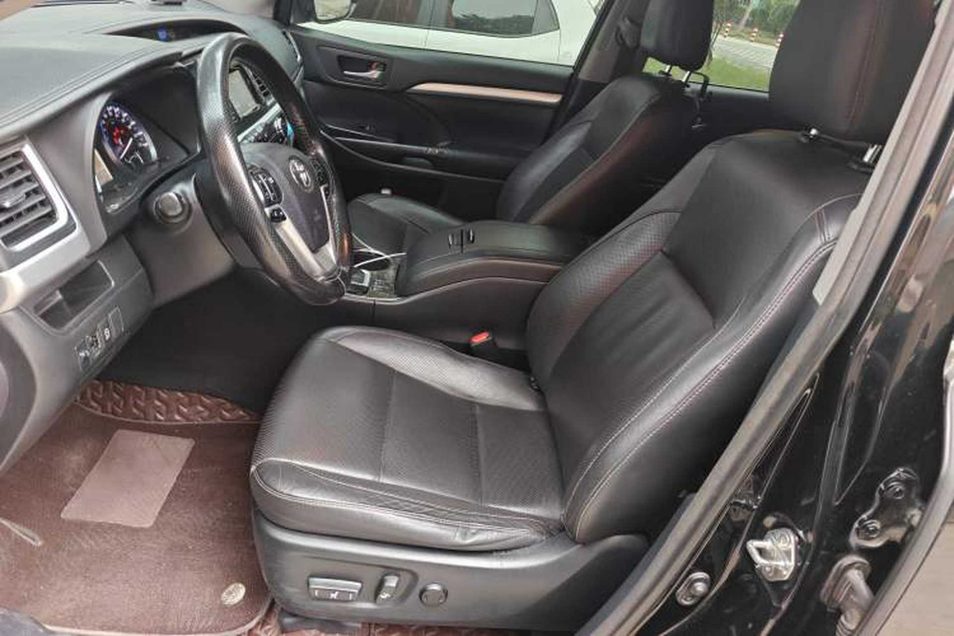 Used Toyota Highlander 2017 2.0T Four-Wheel Drive Luxury Edition 7 Seats Left Front Seat