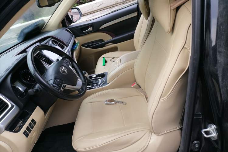 Used Toyota Highlander 2017 2.0T Four-Wheel Drive Luxury Edition 7 Seats Left Front Seat