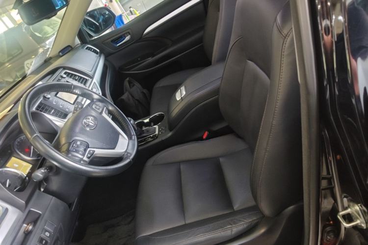 Used Toyota Highlander 2017 2.0T Four-Wheel Drive Luxury Edition 7 Seats Left Front Seat
