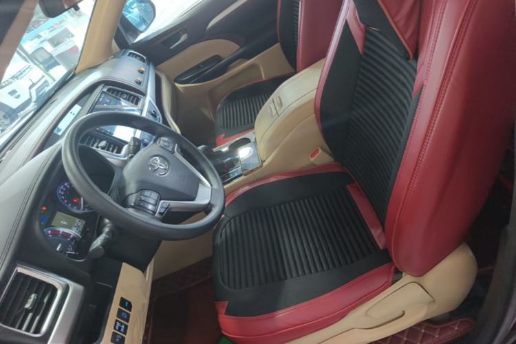 Used Toyota Highlander 2017 2.0T Two-Wheel Drive Elite Edition 5 Seats Left Front Seat