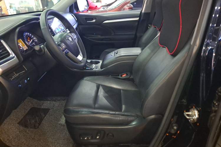 Used Toyota Highlander 2017 2.0T Four-Wheel Drive Luxury Edition 7 Seats Left Front Seat