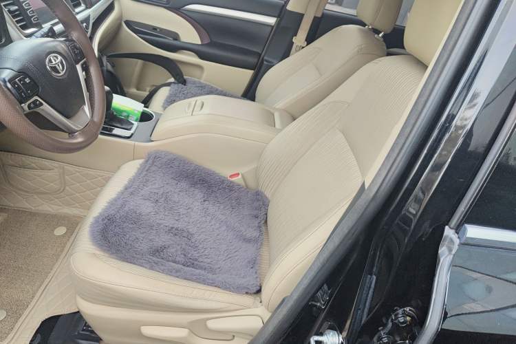 Used Toyota Highlander 2017 2.0T Two-Wheel Drive Elite Edition 5 Seats Left Front Seat
