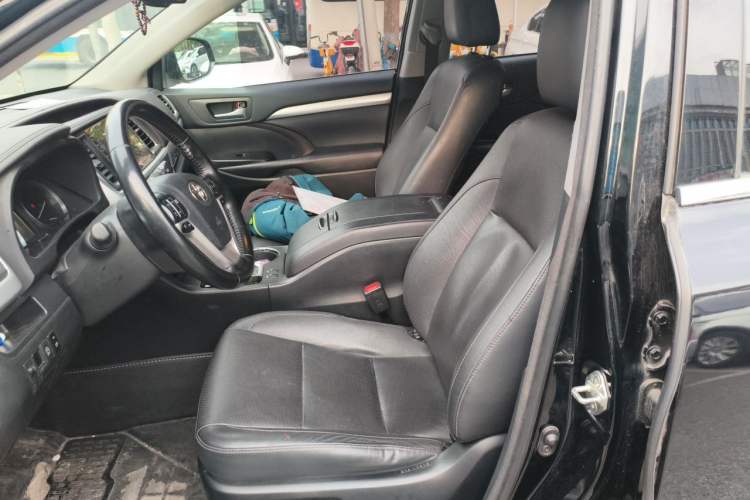 Used Toyota Highlander 2017 2.0T Four-Wheel Drive Luxury Edition 7 Seats Left Front Seat