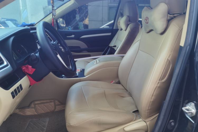 Used Toyota Highlander 2017 2.0T Two-Wheel Drive Elite Edition 5 Seats Left Front Seat