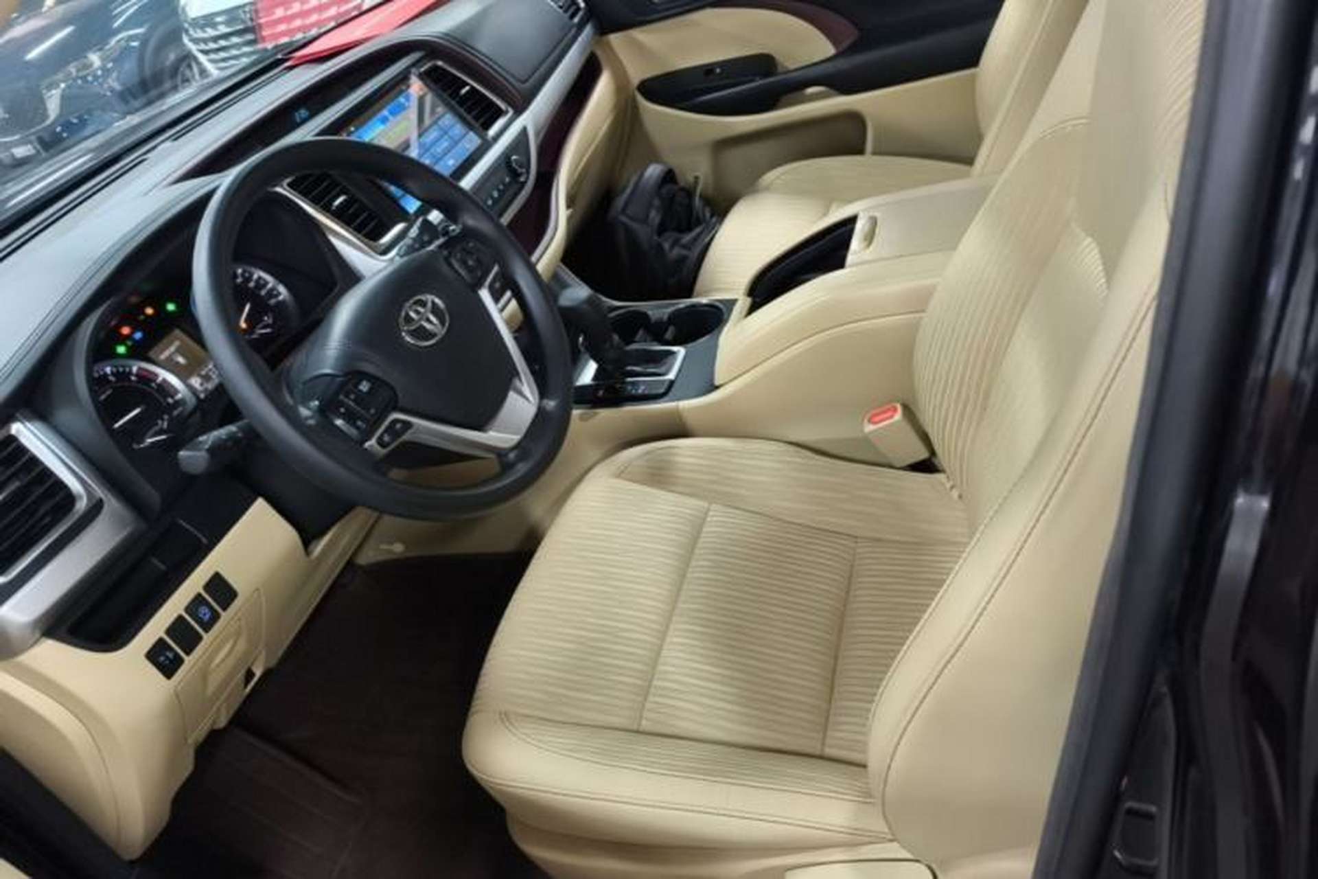 Used Toyota Highlander 2017 2.0T Four-Wheel Drive Elite Edition 7-Seater Left Front Seat