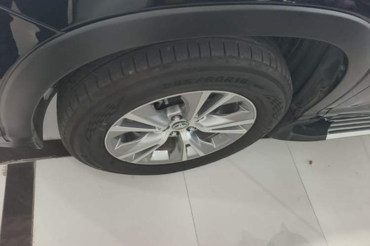 Used Toyota Highlander 2017 2.0T Two-Wheel Drive Elite Edition 5 Seats Left Front Wheel Hub