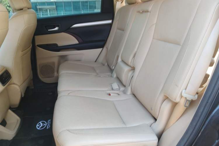 Used Toyota Highlander 2017 2.0T Four-Wheel Drive Elite Edition 7-Seater Left Rear Seat