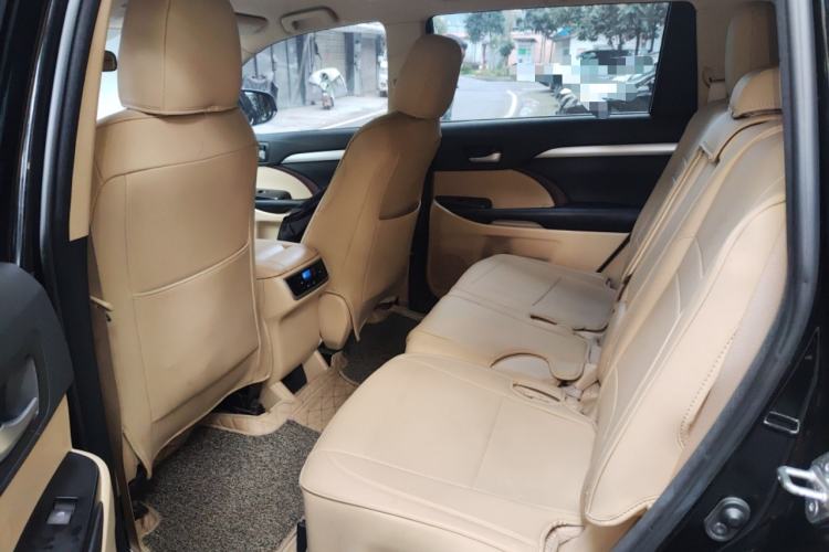 Used Toyota Highlander 2017 2.0T Two-Wheel Drive Elite Edition 5 Seats Left Rear Seat
