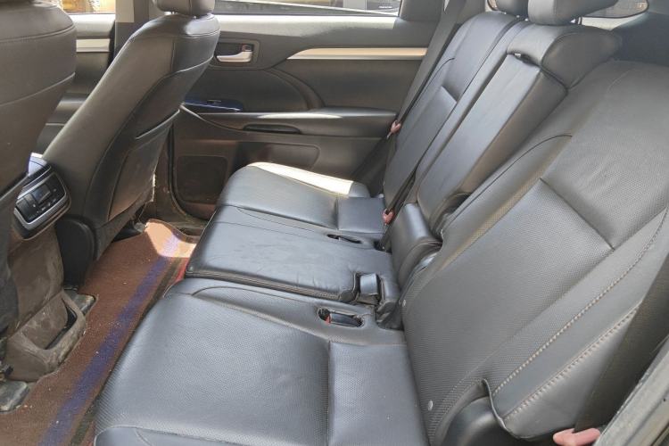 Used Toyota Highlander 2017 2.0T Four-Wheel Drive Luxury Edition 7 Seats Left Rear Seat