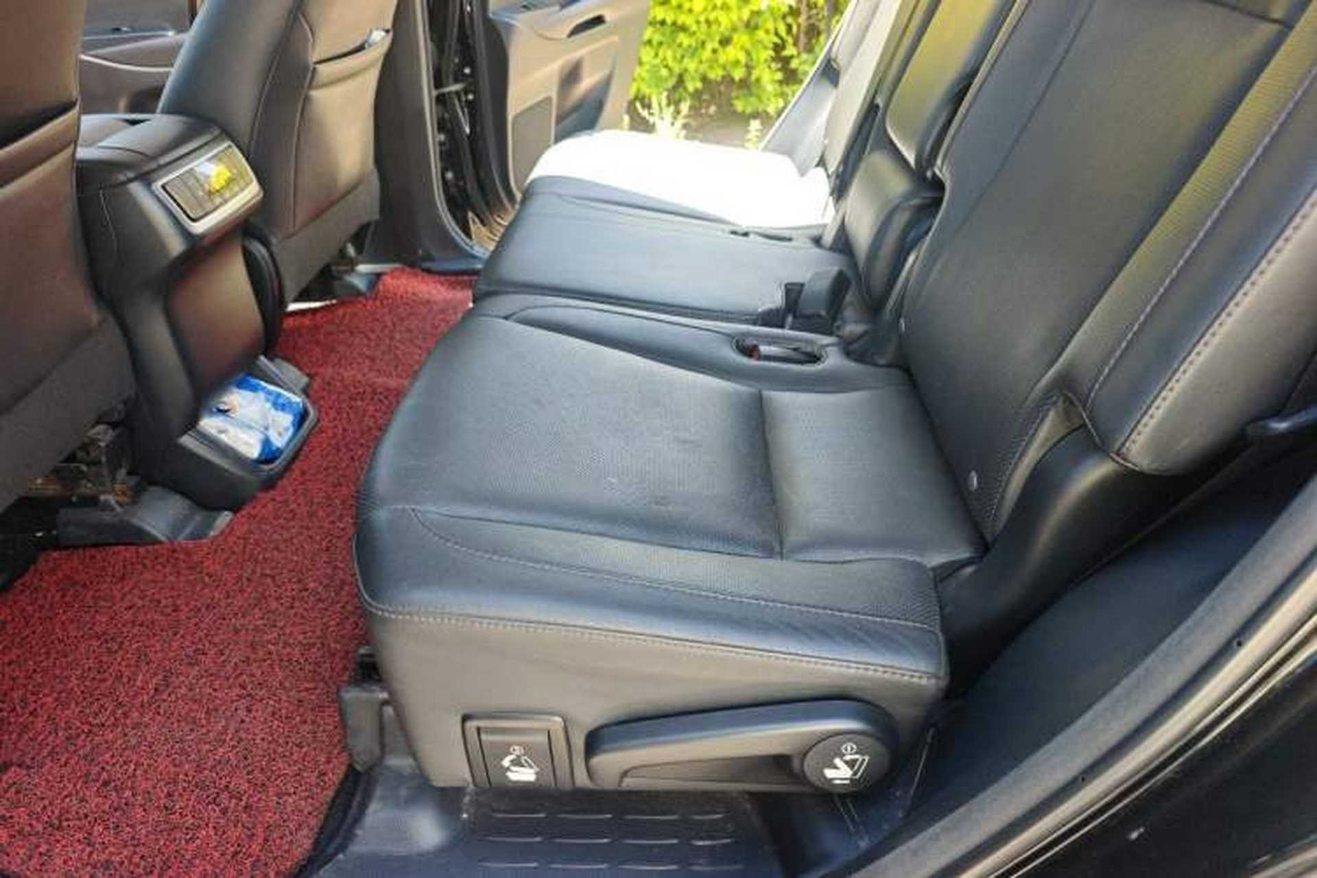 Used Toyota Highlander 2017 2.0T Four-Wheel Drive Luxury Edition 7 Seats Left Rear Seat