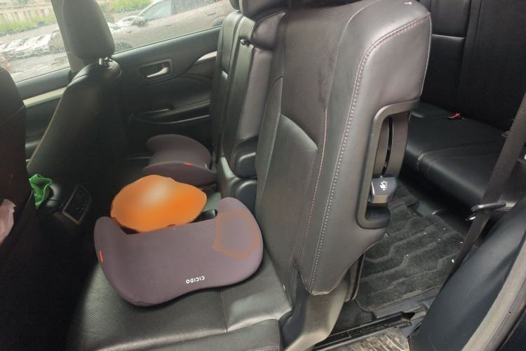 Used Toyota Highlander 2017 2.0T Four-Wheel Drive Luxury Edition 7 Seats Left Rear Seat