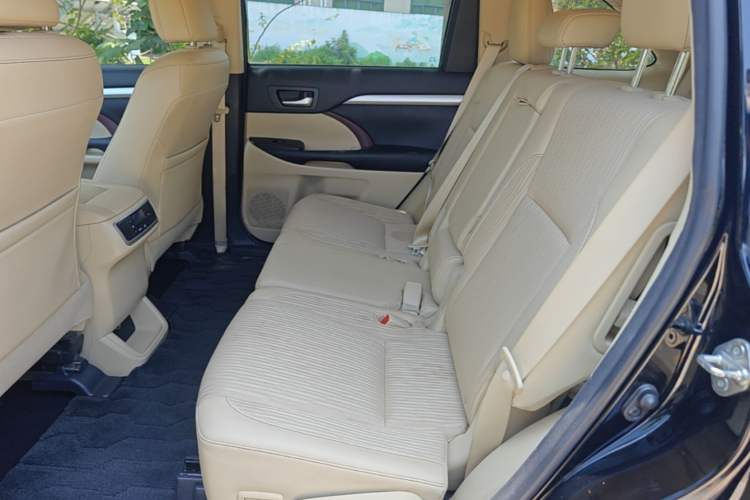 Used Toyota Highlander 2017 2.0T Four-Wheel Drive Elite Edition 7-Seater Left Rear Seat