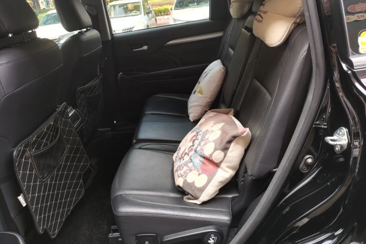 Used Toyota Highlander 2017 2.0T Four-Wheel Drive Luxury Edition 7 Seats Left Rear Seat