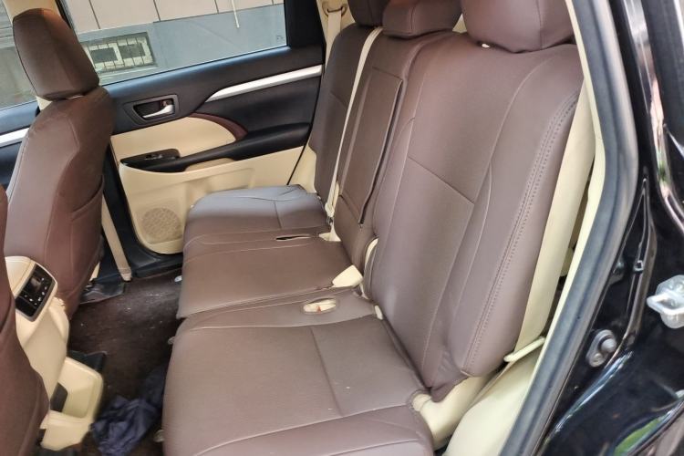 Used Toyota Highlander 2017 2.0T Four-Wheel Drive Luxury Edition 7 Seats Left Rear Seat