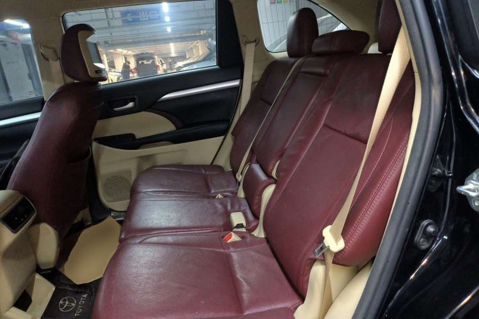 Used Toyota Highlander 2017 2.0T Four-Wheel Drive Elite Edition 7-Seater Left Rear Seat