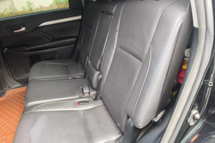 Used Toyota Highlander 2017 2.0T Four-Wheel Drive Luxury Edition 7 Seats Left Rear Seat