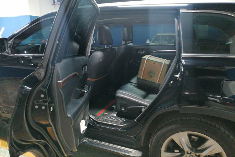 Used Toyota Highlander 2017 2.0T Four-Wheel Drive Ultimate Edition 7 Seats Left Rear Seat