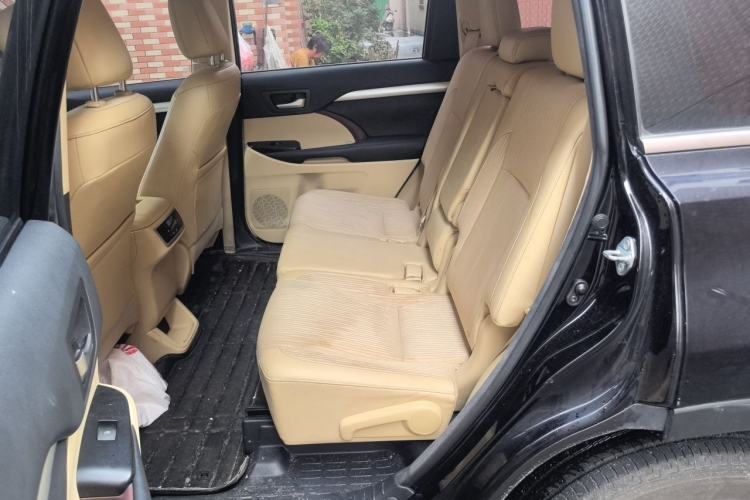 Used Toyota Highlander 2017 2.0T Two-Wheel Drive Elite Edition 5 Seats Left Rear Seat