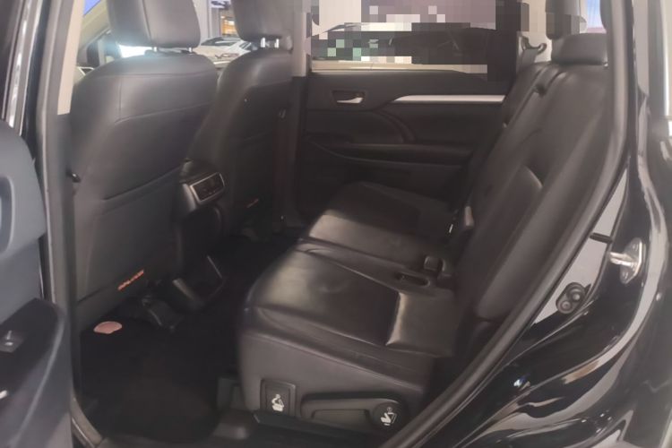 Used Toyota Highlander 2017 2.0T Four-Wheel Drive Luxury Edition 7 Seats Left Rear Seat