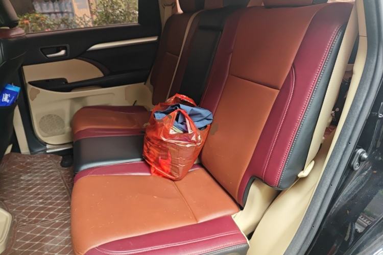 Used Toyota Highlander 2017 2.0T Four-Wheel Drive Elite Edition 7-Seater Left Rear Seat