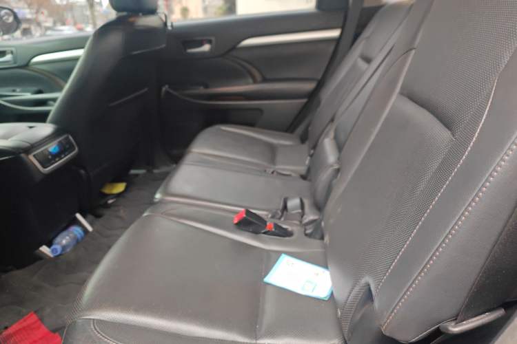 Used Toyota Highlander 2017 2.0T Four-Wheel Drive Luxury Edition 7 Seats Left Rear Seat