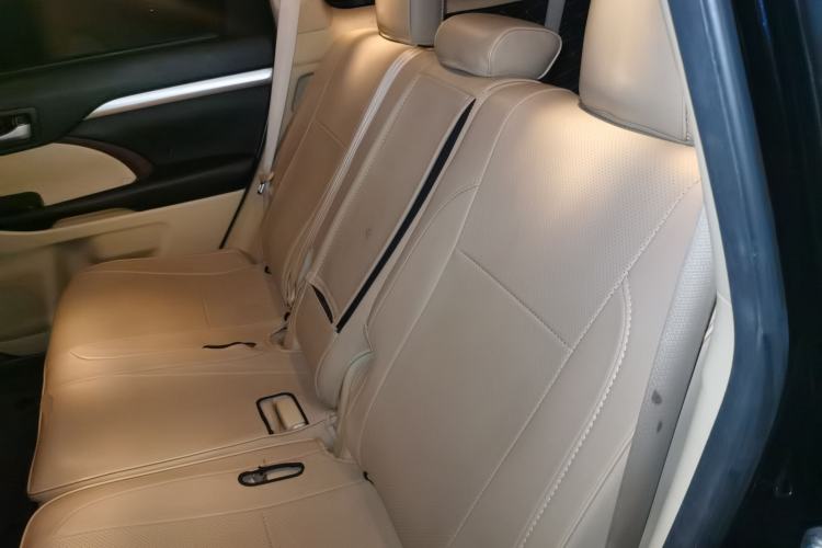 Used Toyota Highlander 2017 2.0T Four-Wheel Drive Elite Edition 7-Seater Left Rear Seat