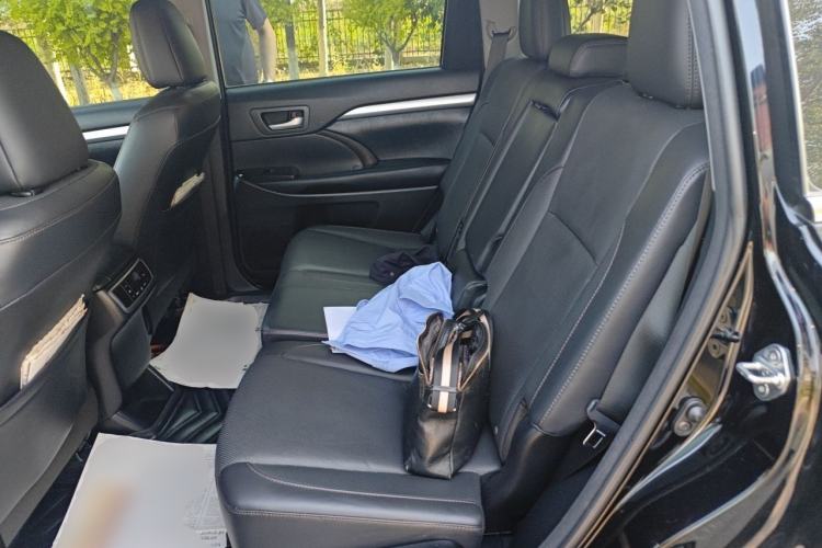 Used Toyota Highlander 2017 2.0T Four-Wheel Drive Luxury Edition 7 Seats Left Rear Seat