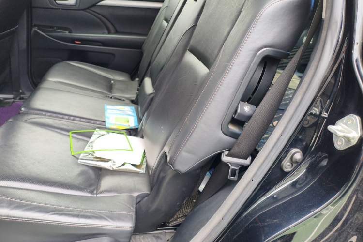 Used Toyota Highlander 2017 2.0T Four-Wheel Drive Luxury Edition 7 Seats Left Rear Seat