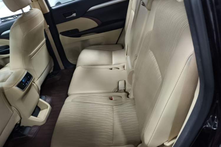Used Toyota Highlander 2017 2.0T Four-Wheel Drive Elite Edition 7-Seater Left Rear Seat