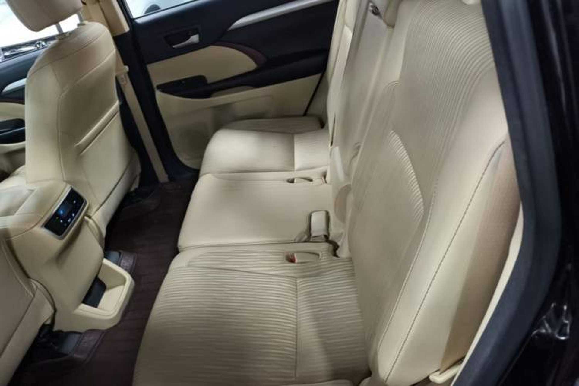 Used Toyota Highlander 2017 2.0T Four-Wheel Drive Elite Edition 7-Seater Left Rear Seat