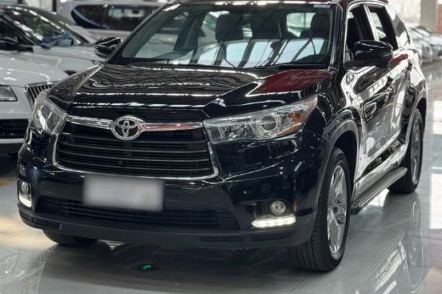 Used Toyota Highlander 2017 2.0T Four-Wheel Drive Luxury Edition 7 Seats