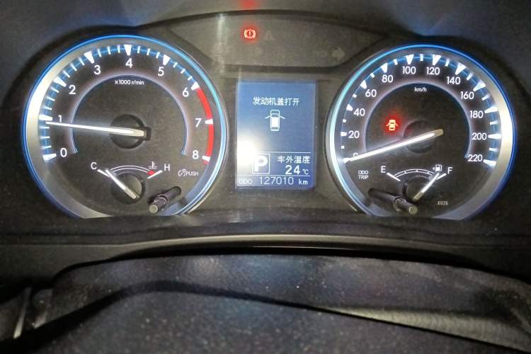 Used Toyota Highlander 2017 2.0T Four-Wheel Drive Luxury Edition 7 Seats Odometer Close Up