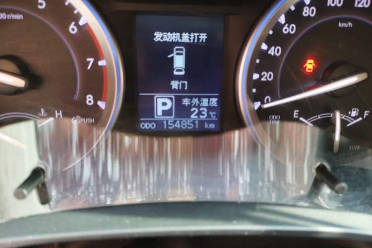 Used Toyota Highlander 2017 2.0T Four-Wheel Drive Luxury Edition 7 Seats Odometer Close Up