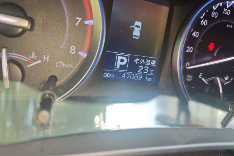 Used Toyota Highlander 2017 2.0T Four-Wheel Drive Elite Edition 7-Seater Odometer Close Up