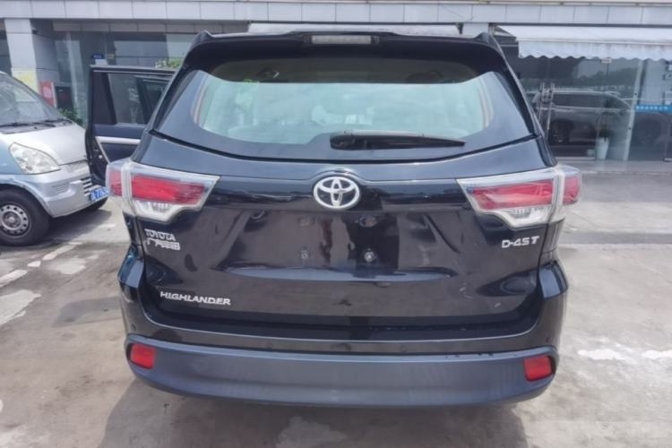 Used Toyota Highlander 2017 2.0T Two-Wheel Drive Elite Edition 5 Seats Rear